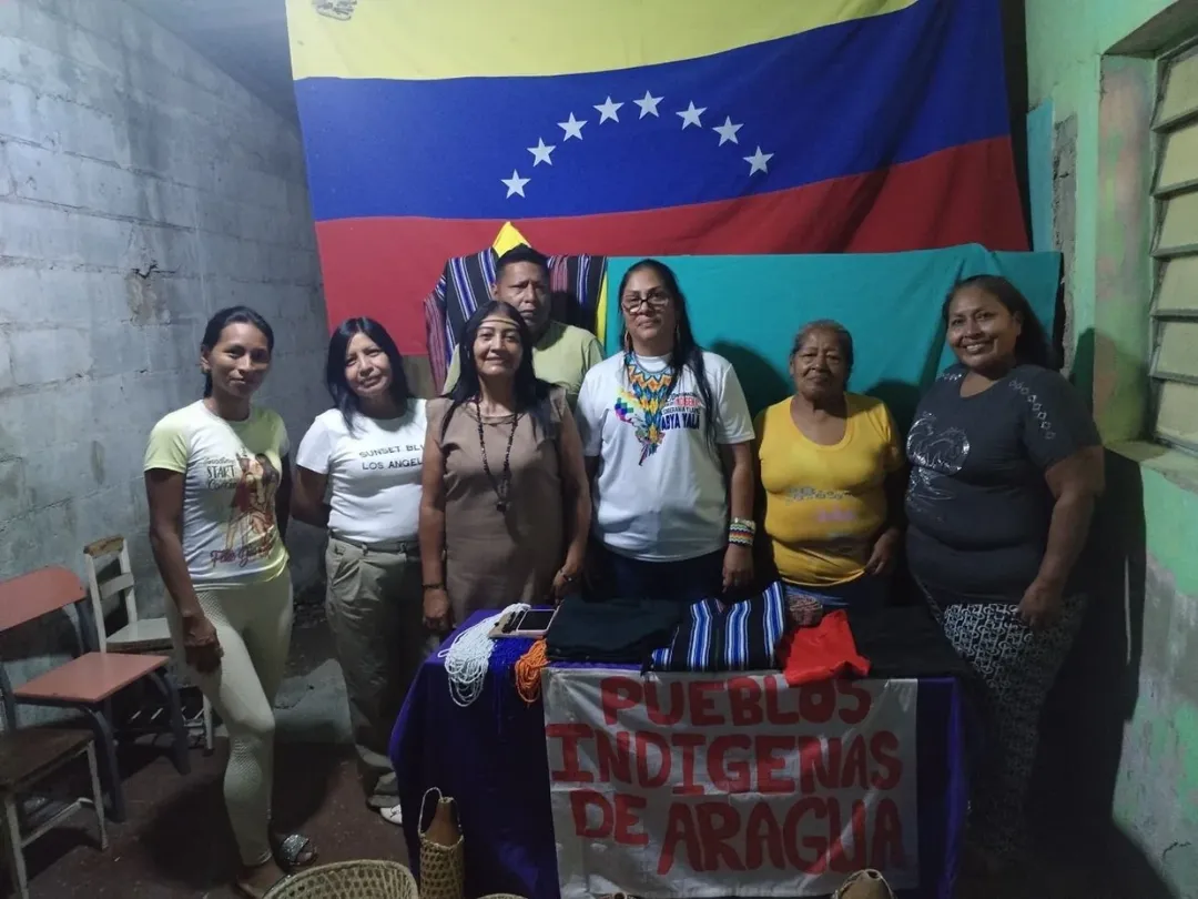 Imagen principal: Asamblea con hermanos y hermanas de los Pueblos Indígenas: Wayuu, Inga, Cumanagoto y Warao que habitan zonas urbanas en el Municipio Girardot